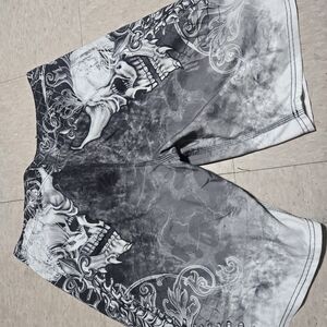 Men's Black & White Skull Print Athletic Shorts